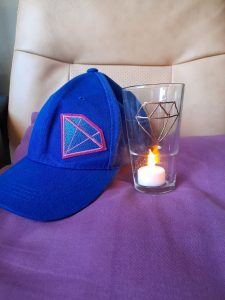#diamondsforpeace mit blauer NDF-Fancap