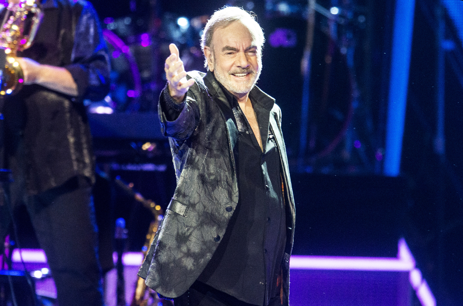 Neil Diamond to Receive Songwriters Hall of Fames Johnny Mercer Award